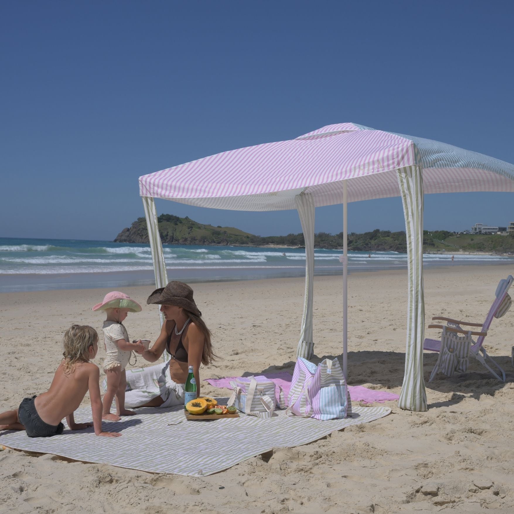Cove Splice Beach Bag
