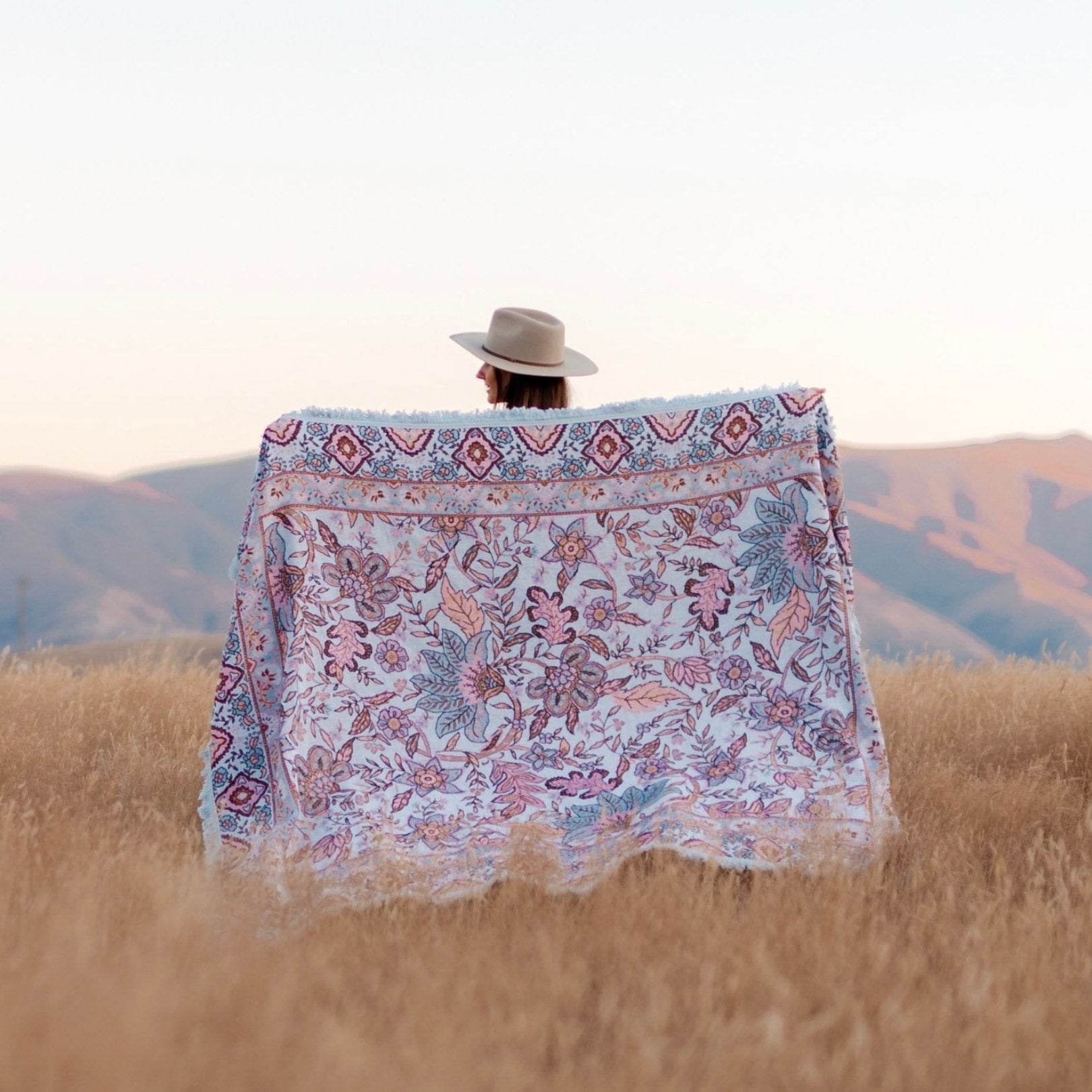fleur-boho-picnic-rug-1_aae3c30a-598d-46c7-81c6-ac9f345db2d3.jpg
