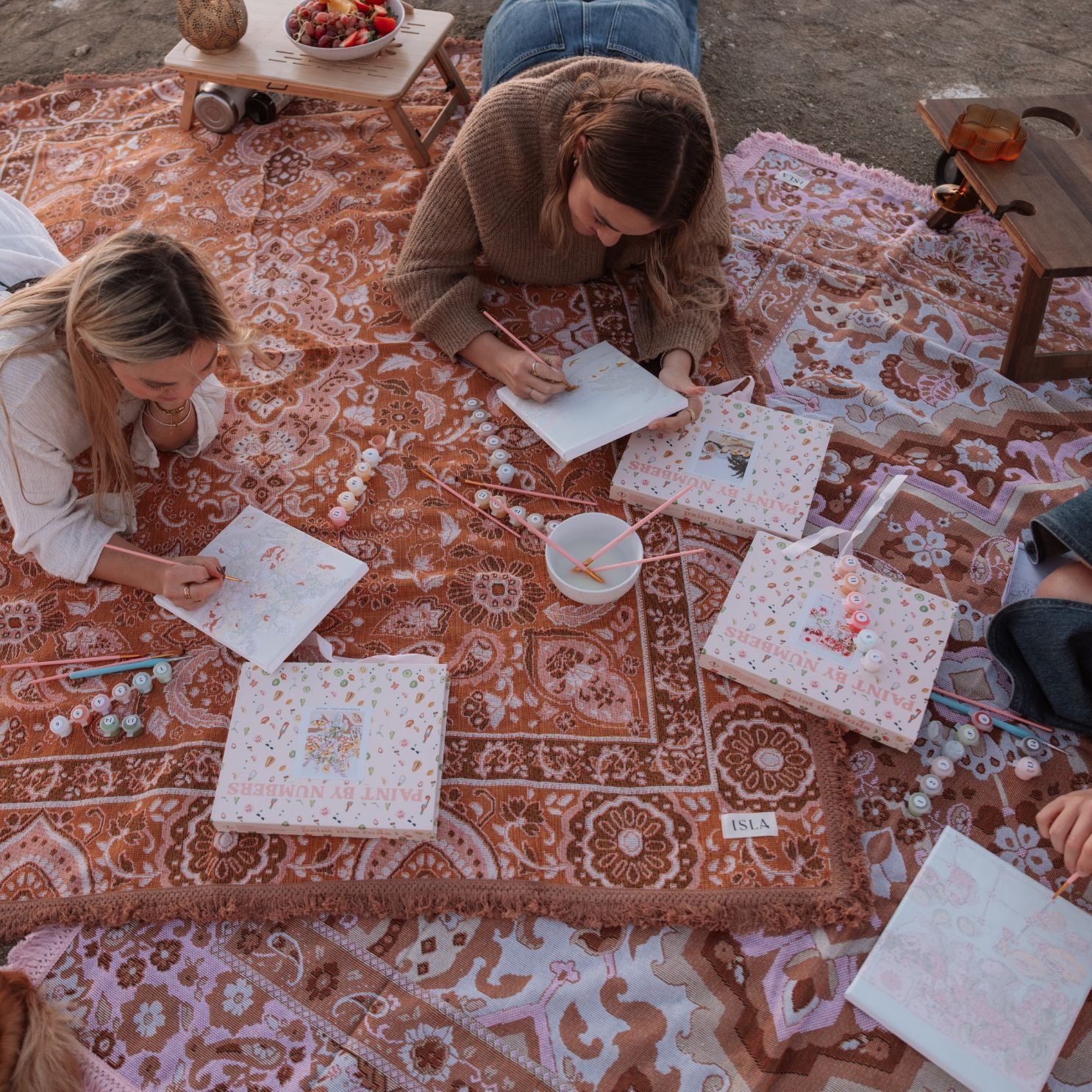isla-woven-picnic-blankets-4.jpg