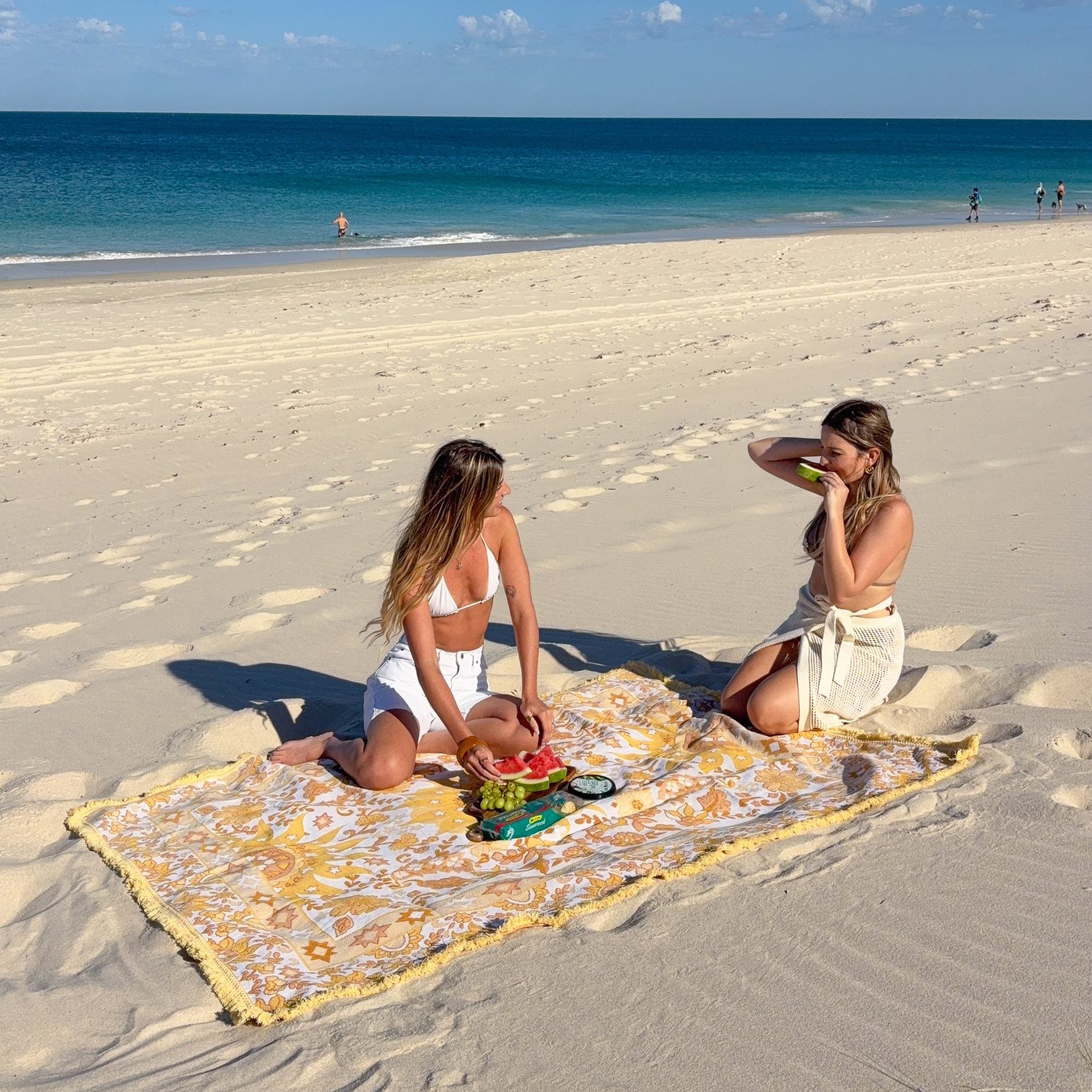 vacanza-yellow-woven-picnic-rug-2.jpg