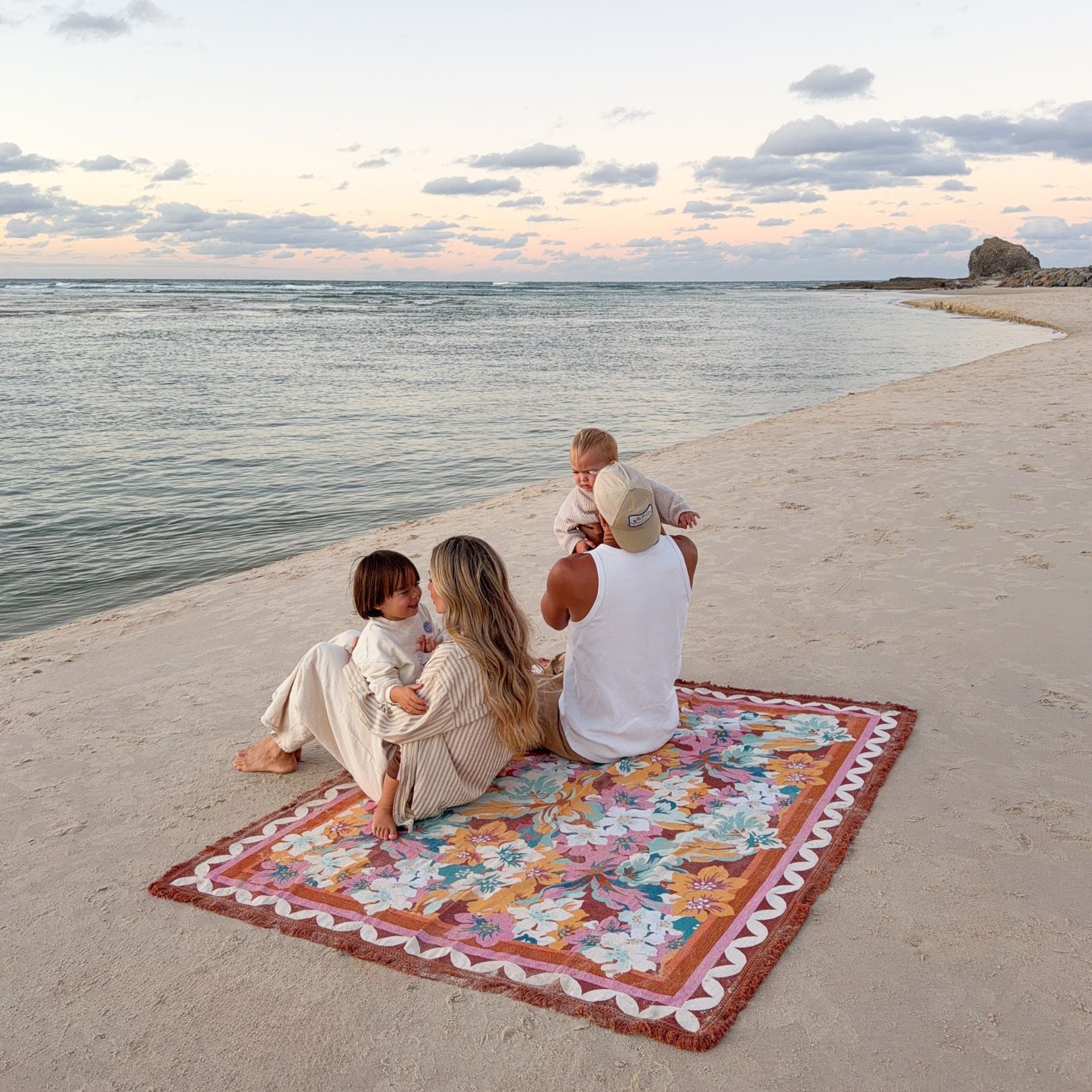 Zinnia Woven Picnic Rug XL