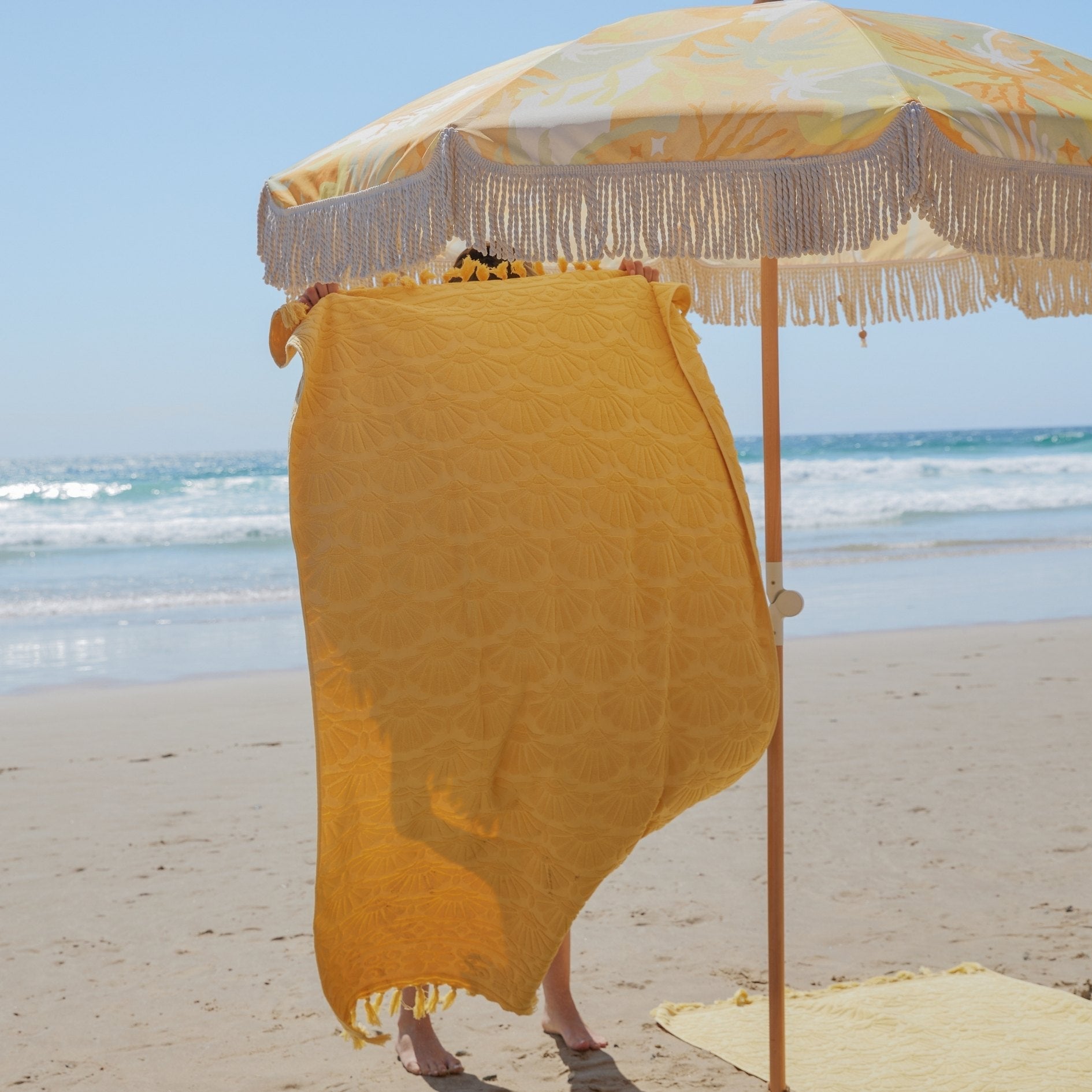 Hideaway Tassel Beach Umbrella